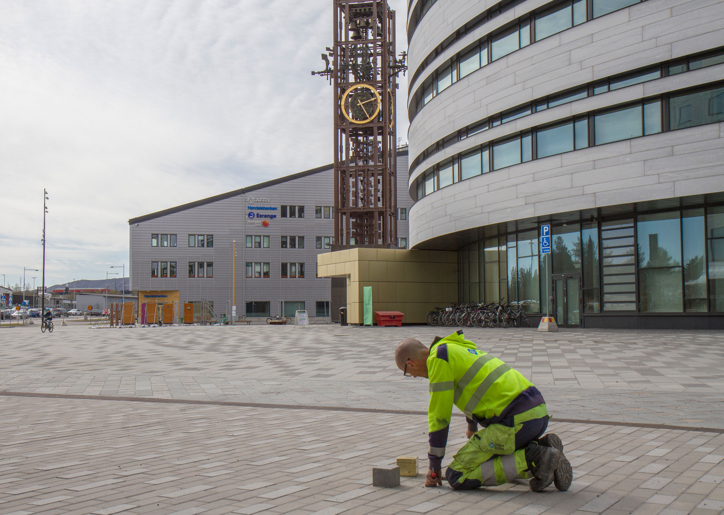 Pavement stone being substituted by a golden artwork in the city center of Kiruna in Sweden. A work by Daniel de Paula a part of the Luleå Biennial curated by Bruno Alves de Almeida and Aude Christel.