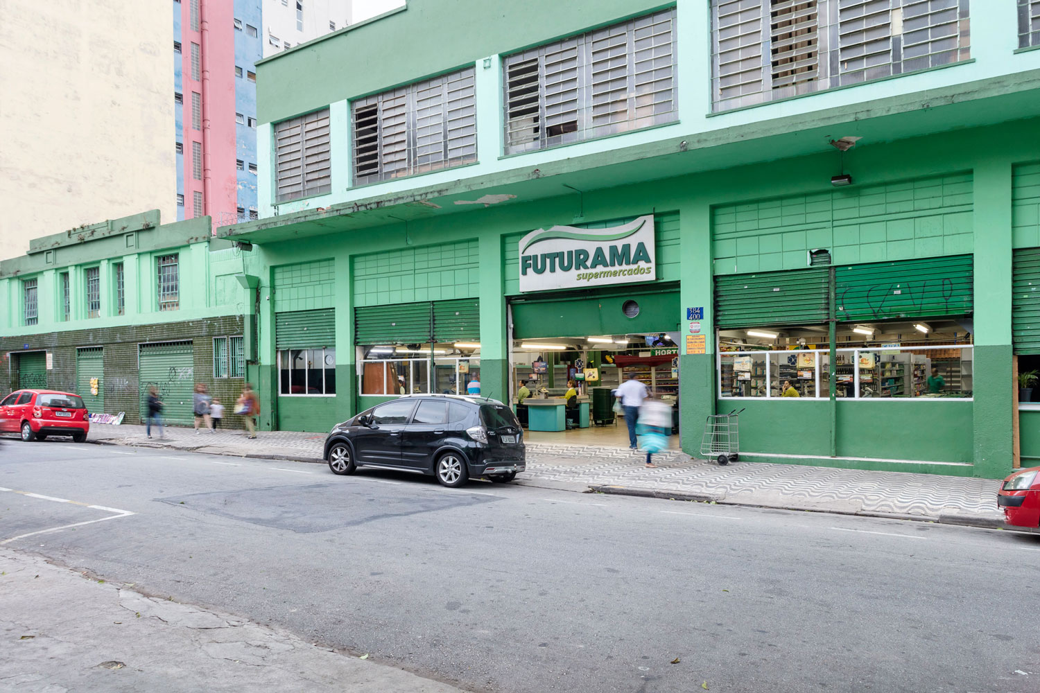 Futurama Supermarket in downtown São Paulo