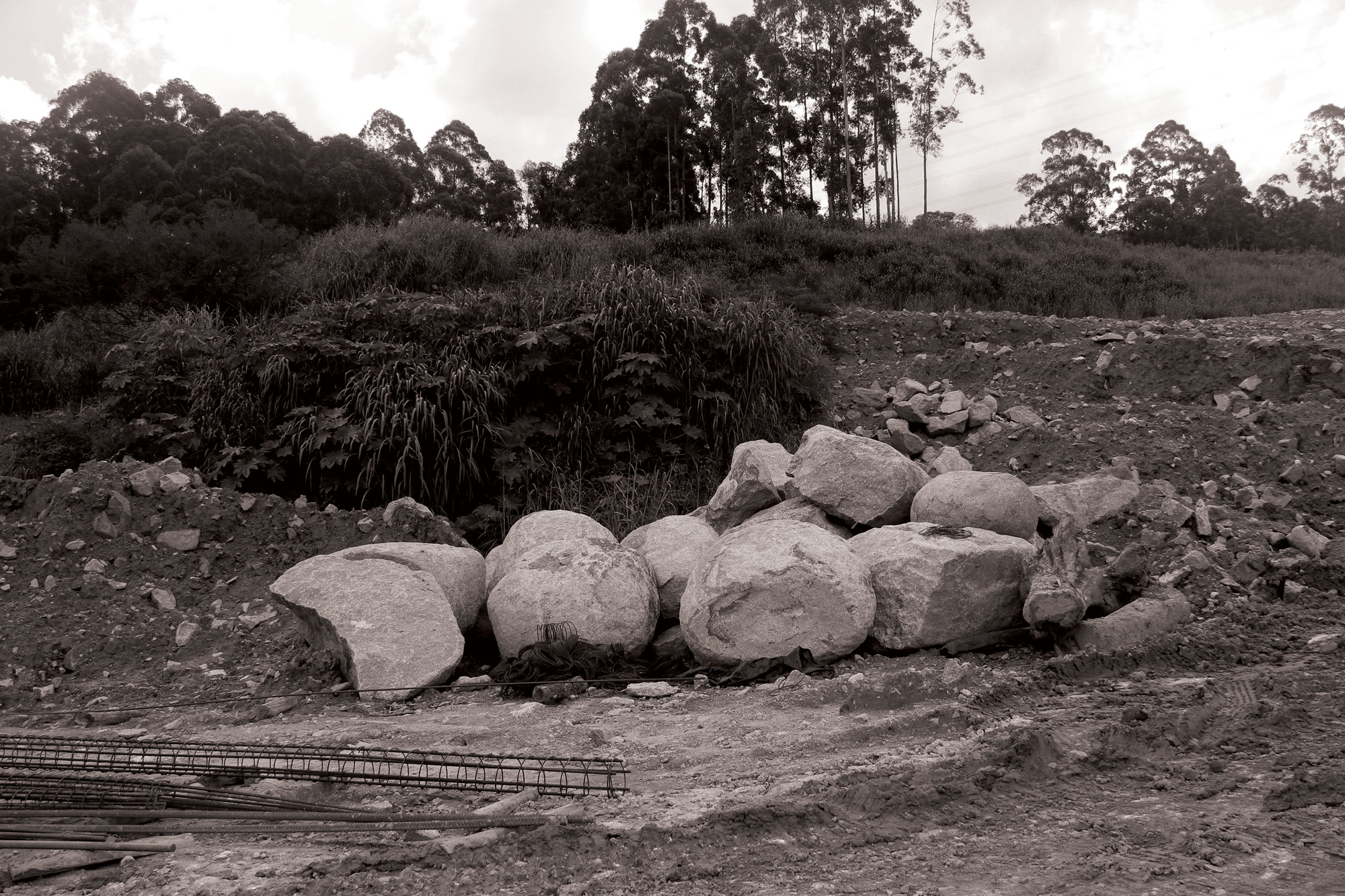 Construction of a section of Rodoanel Mário Covas, the Greater São Paulo beltway, Brazil, 2015.